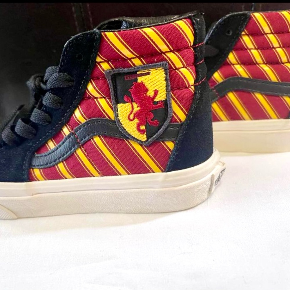VANS Harry Potter Gryffindor Shoes